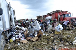 Muere nacional haitiano al caerle un rayo en vertedero de Duquesa