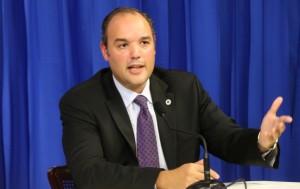 Ministro Industria y Comercio RD: realidad comercio frontera obliga Haití flexibilizar veda 