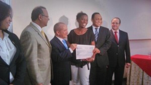 Entrega de cheques 