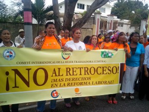 trabajadoras protestan
