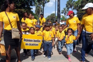 Niños se movilizan contra el abuso