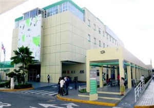 Capacitan en emergencia hospitalaria a más de 200 estudiantes y personal médico