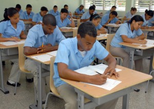 MINERD convoca a estudiantes que no pudieron tomar Pruebas Nacionales
