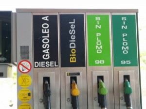 Vuelven a congelar precios de los combustibles  