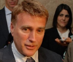 Alegría entre católicos y evangélicos por salida del embajador de EE.UU