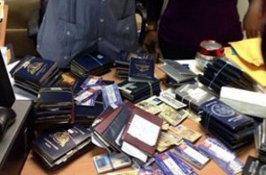 Autoridades desmantelan supuesta red de tráfico ilegal de migrantes 
