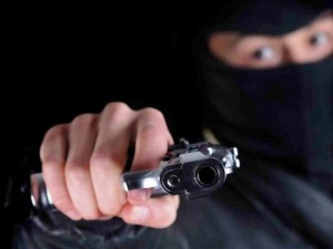 Asaltan cuatro personas en supermercado de ensanche Naco 