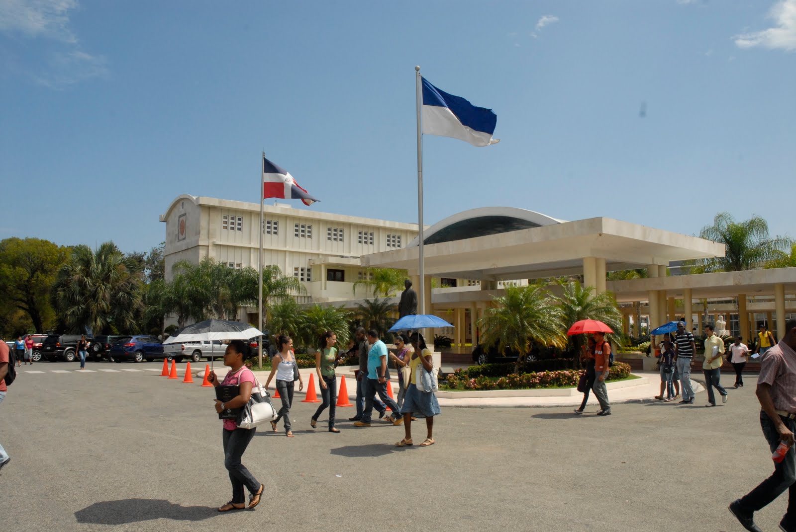 Subdirector UASD informa prórroga para semestre 2016-2