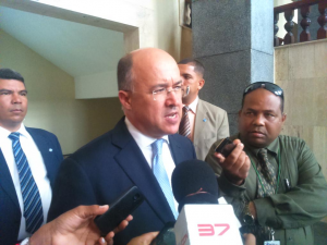Procurador pide manden a la cárcel a personas con armas de fuego ilegales