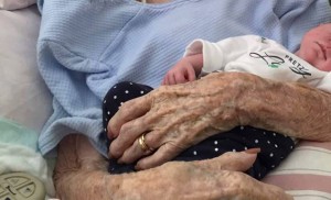 Una alemana de 65 años tuvo cuatrillizos