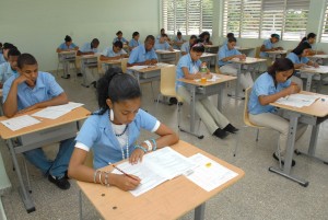  Profesores saludan eliminación de Pruebas Nacionales 