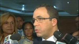Canciller Andrés Navarro viaja este martes a Haití