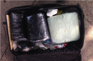 Detienen hombre tras ocuparle 40 libras de marihuana en Neyba