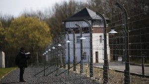 El excampo de concentración nazi Buchenwald se convierte en hogar de refugiados