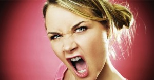 ¡Atención hombres!: Cosas que deberían evitar cuando su novia está menstruando