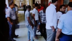 Conocen coerción a abogado acusado de falsificar documento a favor de prófugo