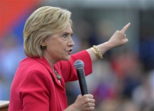 EEUU: Hillary pide al gobierno un alto a redadas migratorias 