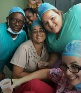 SP investigará foto de médicos supuestamente tomando cerveza en hospital 
