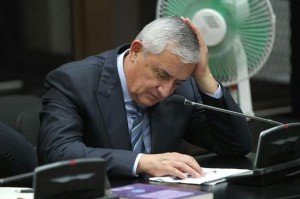 Guatemala: Ordenan nueva investigación a Pérez Molina