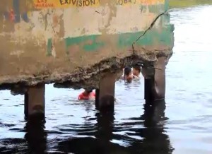 El conflicto que mantiene paralizada la construcción del puente sobre el río Yuna en esta provincia Sánchez quedó aparentemente solucionado