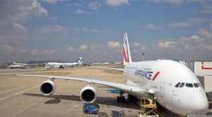 Air France-KLM anuncia que suprimirá casi un millar de empleos en 2016

