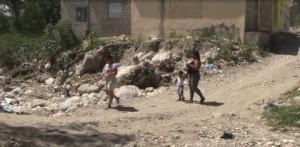 En El Caliche de Azua llevan 18 años esperando arreglo de cañada