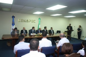 Instituciones firman acuerdo para formación de técnicos-profesionales