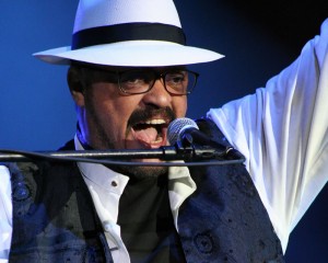 Carlos Vives y Gilberto Santa Rosa expresan tristeza por muerte Fernando Echavarría 
