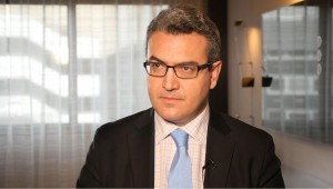 Eurodiputado promete luchar para sacar de RD criminólogo que ayudó en fuga a franceses