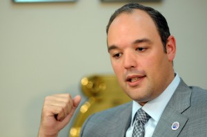 Ministro de Industria y Comercio dice situación de Haití impiden diálogo