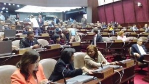 CD aprueba préstamo para pagar doble sueldo a organismos descentralizados y autónomos 