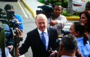 Procurador rehúsa hablar sobre suspensión de jueces; se reúne con jefe PN