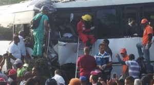 Preliminar: AMET reporta 7 hombres y 2 mujeres muertos en accidente Verón-Higüey