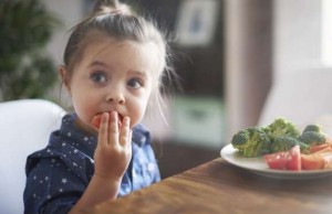 El calcio, el fósforo y la vitamina D no pueden faltar en la dieta infantil