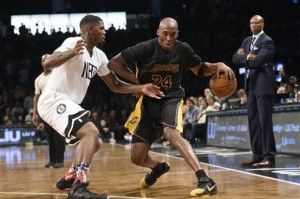 Bryant y Lakers consiguen su primer triunfo de la campaña