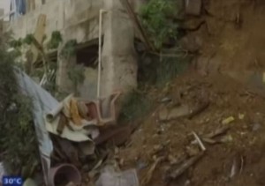 Familia que perdió vivienda por las lluvias no ha recibido ayuda gubernamental