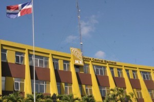   
JCE continúa entrega de certificados de ganadores de la pasada Elecciones 
