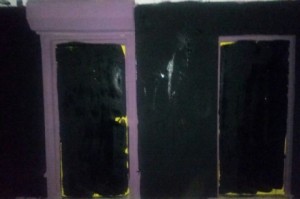 Pintan de negro el local PLD en P. Plata