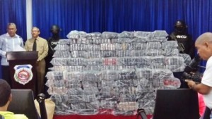 Autoridades decomisan 621 paquetes de droga en Barahona