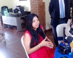 Fiscal DN publica en su cuenta de Whatsapp foto de su primogénita 