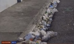 Calles DN amanecieron repletas de basura tras celebración de noche buena 