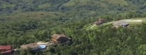 Aún se desconoce quién es el dueño de cabaña lujosa beneficiada por carretera en Cordillera Septentrional