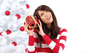 ¿Cuánto dinero gastan los latinoamericanos en regalos navideños?