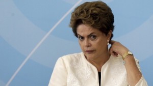 Brasil: Abren un juicio político contra la presidenta Rousseff