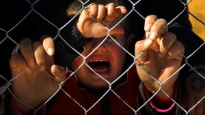 Otro crimen atroz del EI: ató explosivos al cuerpo de un niño de cuatro años y los hizo detonar
