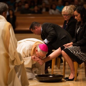 El papa cambia las reglas: las mujeres ya pueden participar en el lavatorio de pies del Jueves Santo