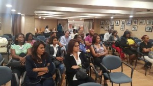 Abogados llaman a planificarse y no hacer fraude para logar visado