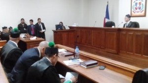 Aplazan audiencia a fiscal acusado de corrupción