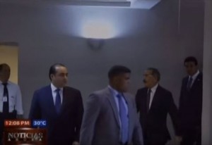 Presidente Medina asiste a velatorio madre de ministra Salud