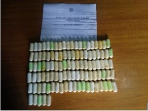 DNCD apresa holandés que viajaría con 105 bolsitas de droga en su estómago